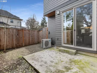 Photo #2: 21010958 Listing