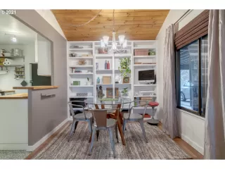 Photo #1: 21011081 Listing