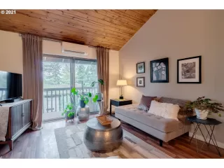 Photo #2: 21011081 Listing