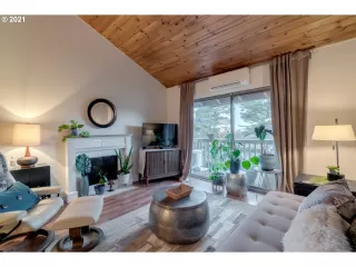 Photo #3: 21011081 Listing