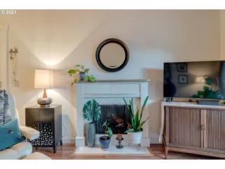 Photo #4: 21011081 Listing