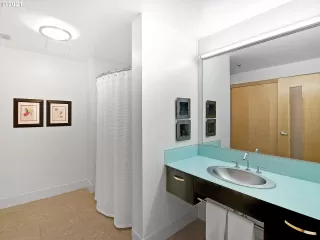 Photo #4: 21011211 Listing 