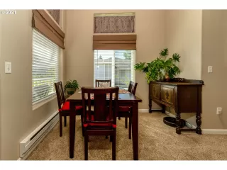 Photo #6: 21011805 Listing