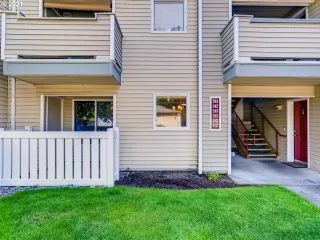 Photo #3: 21012282 Listing