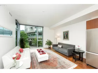 Photo #1: 21012690 Listing