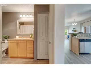 Photo #1: 21013485 Listing