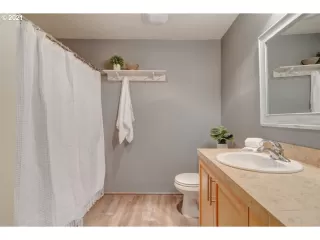 Photo #3: 21013485 Listing