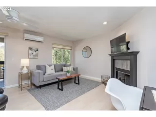 Photo #3: 21013578 Listing