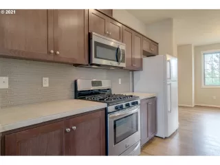Photo #6: 21013582 Listing 