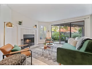 Photo #2: 21013701 Listing