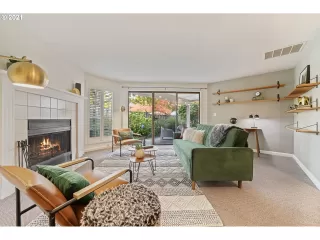 Photo #3: 21013701 Listing