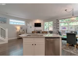 Photo #3: 21013790 Listing 