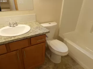 Photo #4: 21014056 Listing