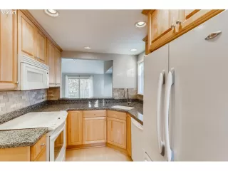 Photo #6: 21014726 Listing 