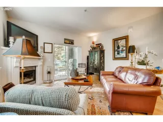 Photo #4: 21014811 Listing