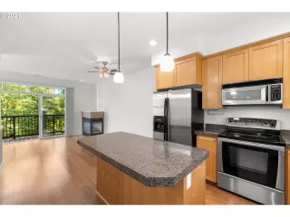 Photo #3: 21015126 Listing