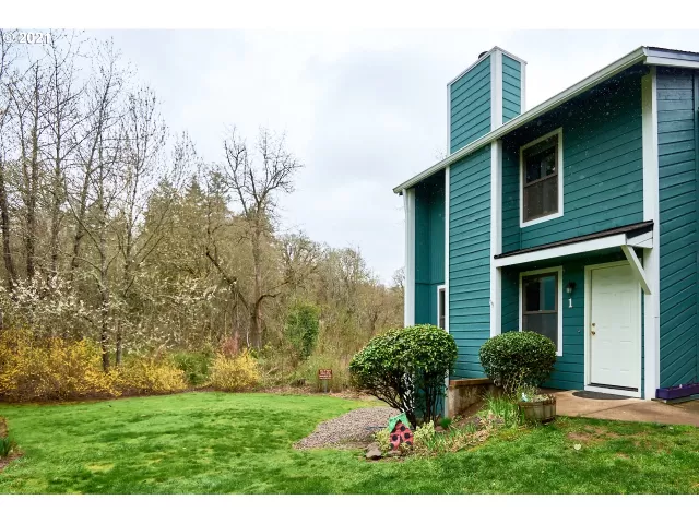 MLS: 21015428 Condo For Sale