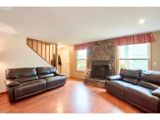 Photo #2: 21015428 Listing