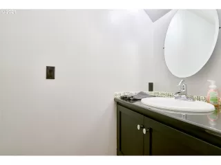 Photo #4: 21015428 Listing