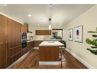 Photo #2: 21015985 Listing 