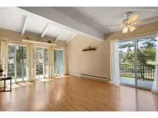 Photo #2: 21016240 Listing 