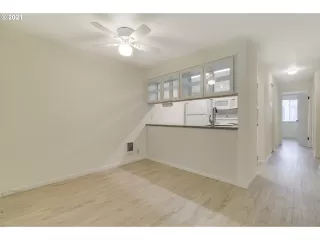 Photo #4: 21017223 Listing