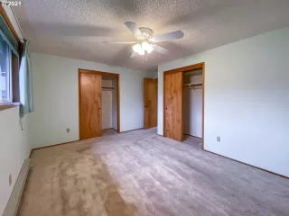 Photo #4: 21017623 Listing