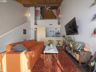 Photo #4: 21018430 Listing 