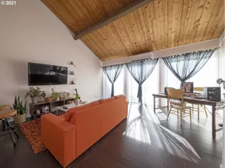 Photo #6: 21018430 Listing 