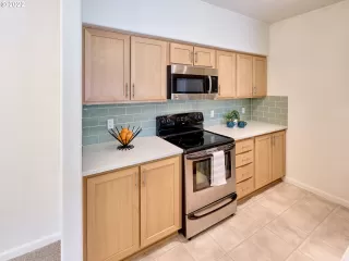 Photo #6: 21018590 Listing 