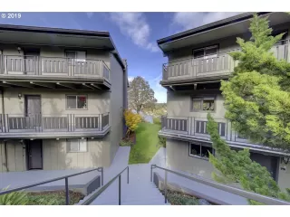 Photo #1: 21018747 Listing