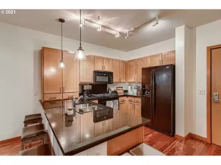 Photo #5: 21019494 Listing