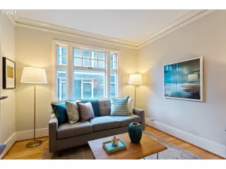 Photo #4: 21019546 Listing