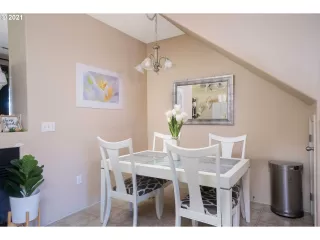 Photo #6: 21020064 Listing