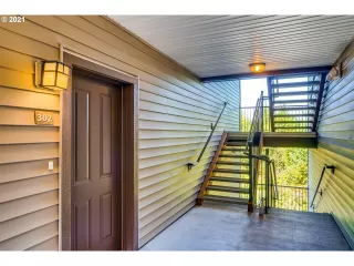 Photo #2: 21020899 Listing