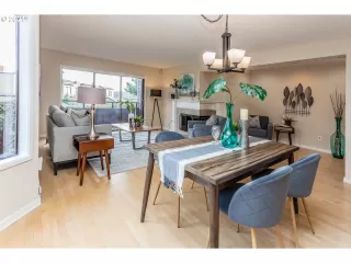 Photo #5: 21021088 Listing 