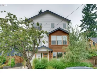 Click for more information on MLS # 21021258 : 4311 N BORTHWICK AVE More Details about MLS # 21021258 : 4311 N BORTHWICK AVE