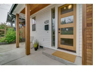 Photo #1: 21021258 Listing