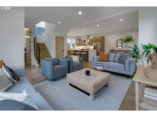 Photo #6: 21021258 Listing