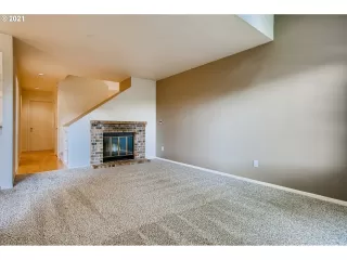 Photo #3: 21021392 Listing