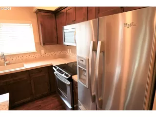 Photo #2: 21021799 Listing
