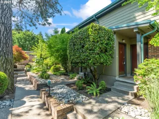 Photo #1: 21022321 Listing