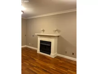 Photo #3: 21022661 Listing