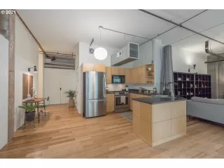 Photo #3: 21022753 Listing