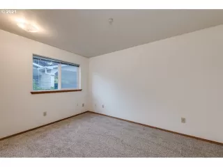 Photo #5: 21022839 Listing 