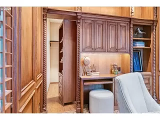 Photo #6: 21023396 Listing 