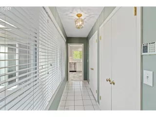 Photo #2: 21023829 Listing