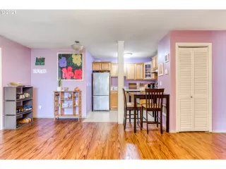 Photo #4: 21024314 Listing 