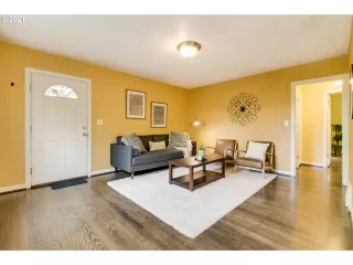 Photo #5: 21024316 Listing 