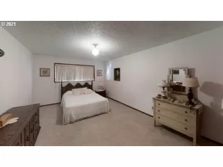 Photo #2: 21024552 Listing